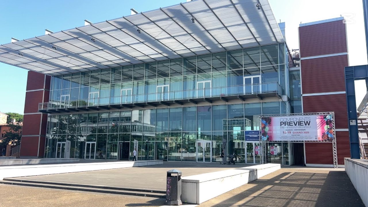 ALESSANDRO IAROSSI & FASHION HUB a Components Preview