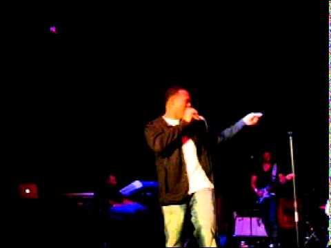 Eric Roberson - Borrow You LIVE