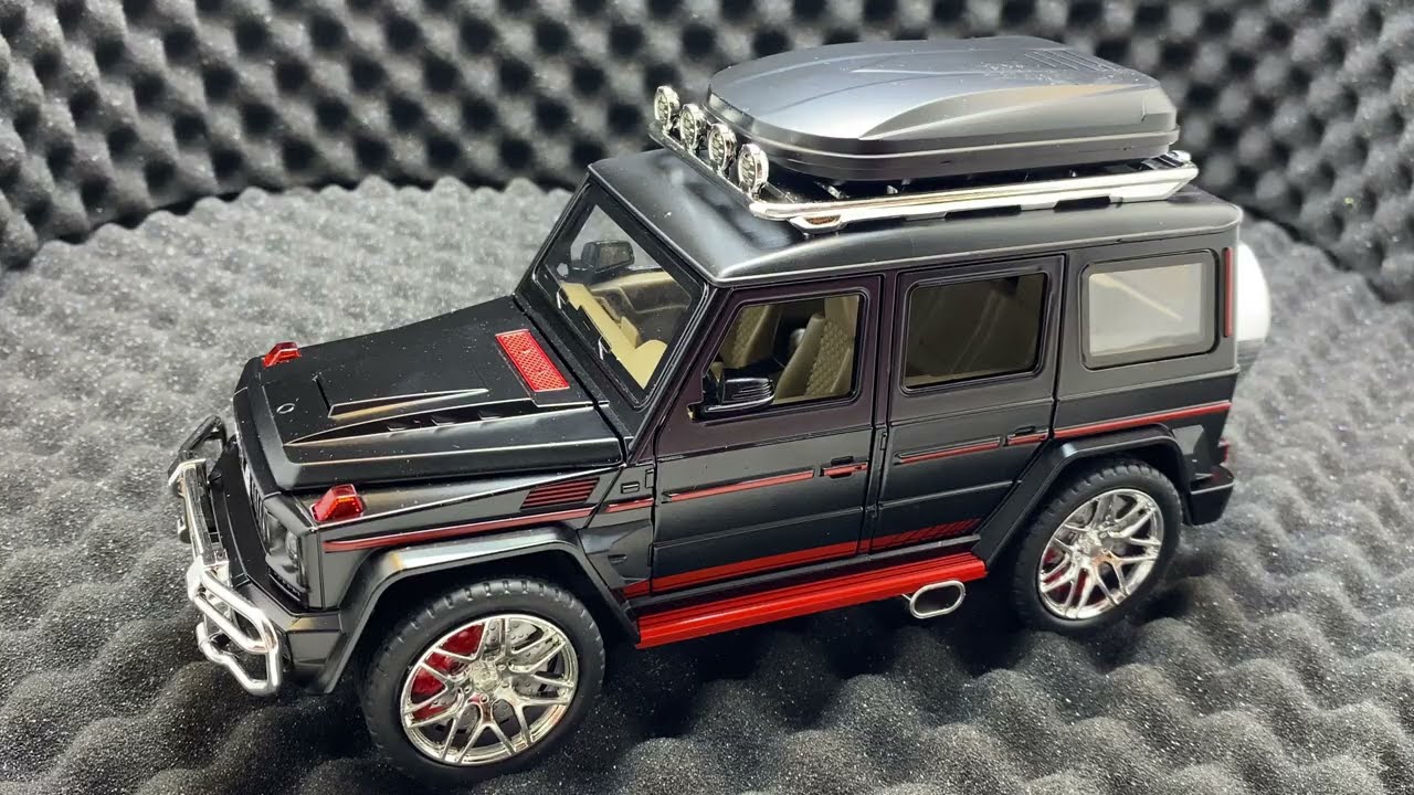 Unboxing Macheta metal Mercedes Benz G class replica 1:24 sunet, lumini, fum | dicast car unboxing