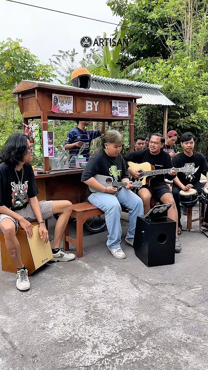 Ada nona ambon ngga disini? #nongkrong #cover #artisan #tongkrongan #trending #dangdut #stecu