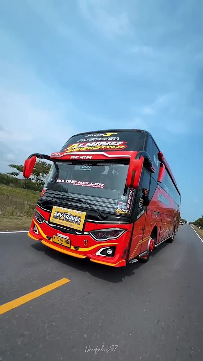 Story' WA bus SANJAYA TRANS ALBINO