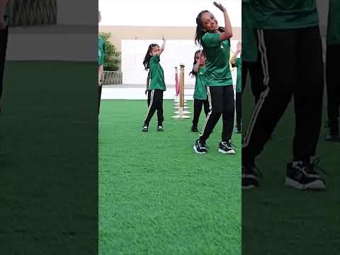 اهلا اهلا بالعالم 