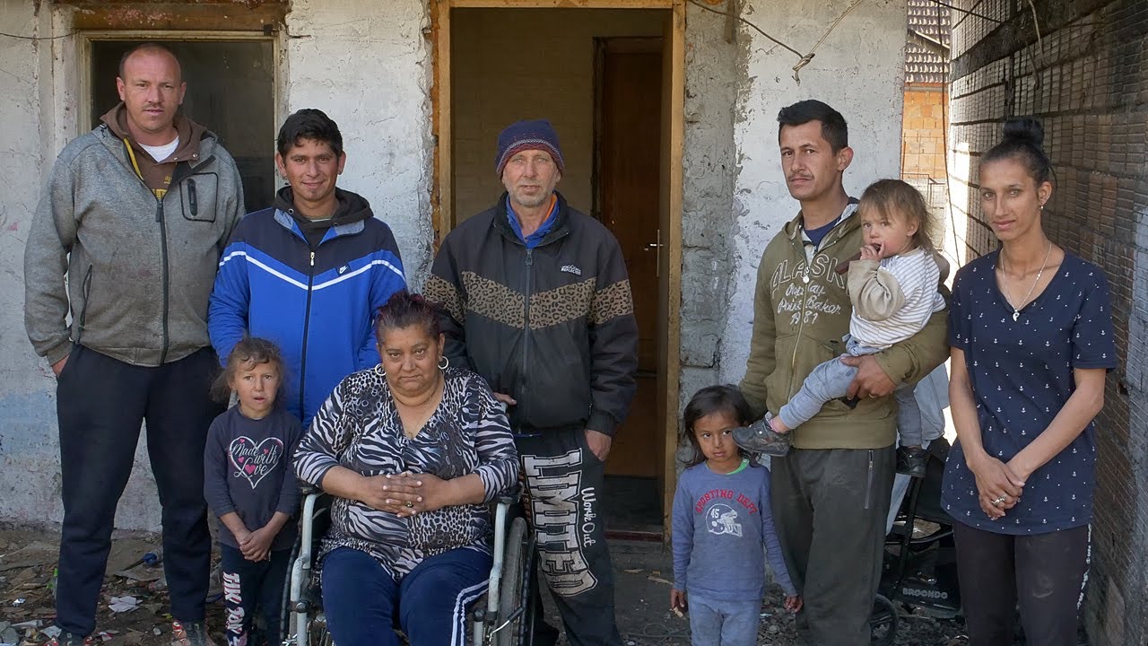 Zajedno rade i najteže poslove samo da prežive