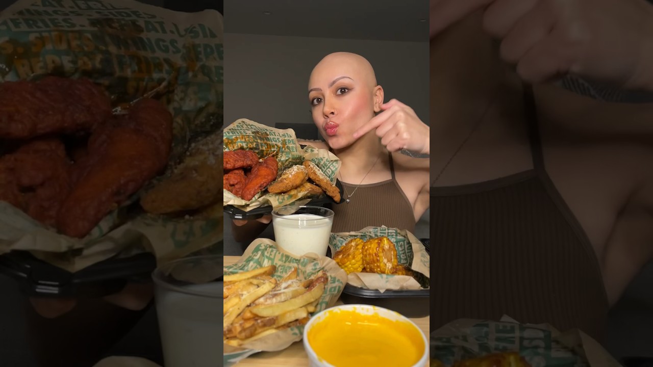 Eating Wingstop today! I really love their corn and garlic parmesan fries😍 