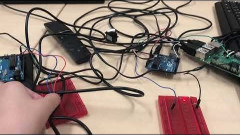 2개의 Arduino와 한개Raspberry Pi를 사용하여 온도센서와 LED, servo motor연결