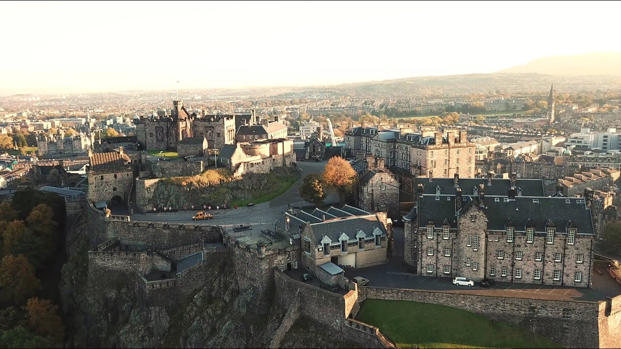 🏴󠁧󠁢󠁳󠁣󠁴󠁿  Edinburgh 4K drone view Scotland 👍
