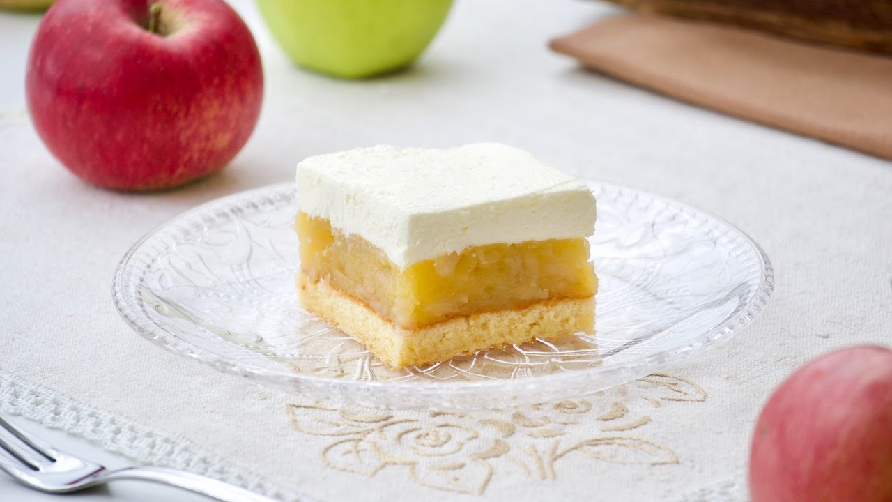 Kolač sa jabukama  - kremasti kolač mog djetinjstva • ReciPeci Sandre Gašparić