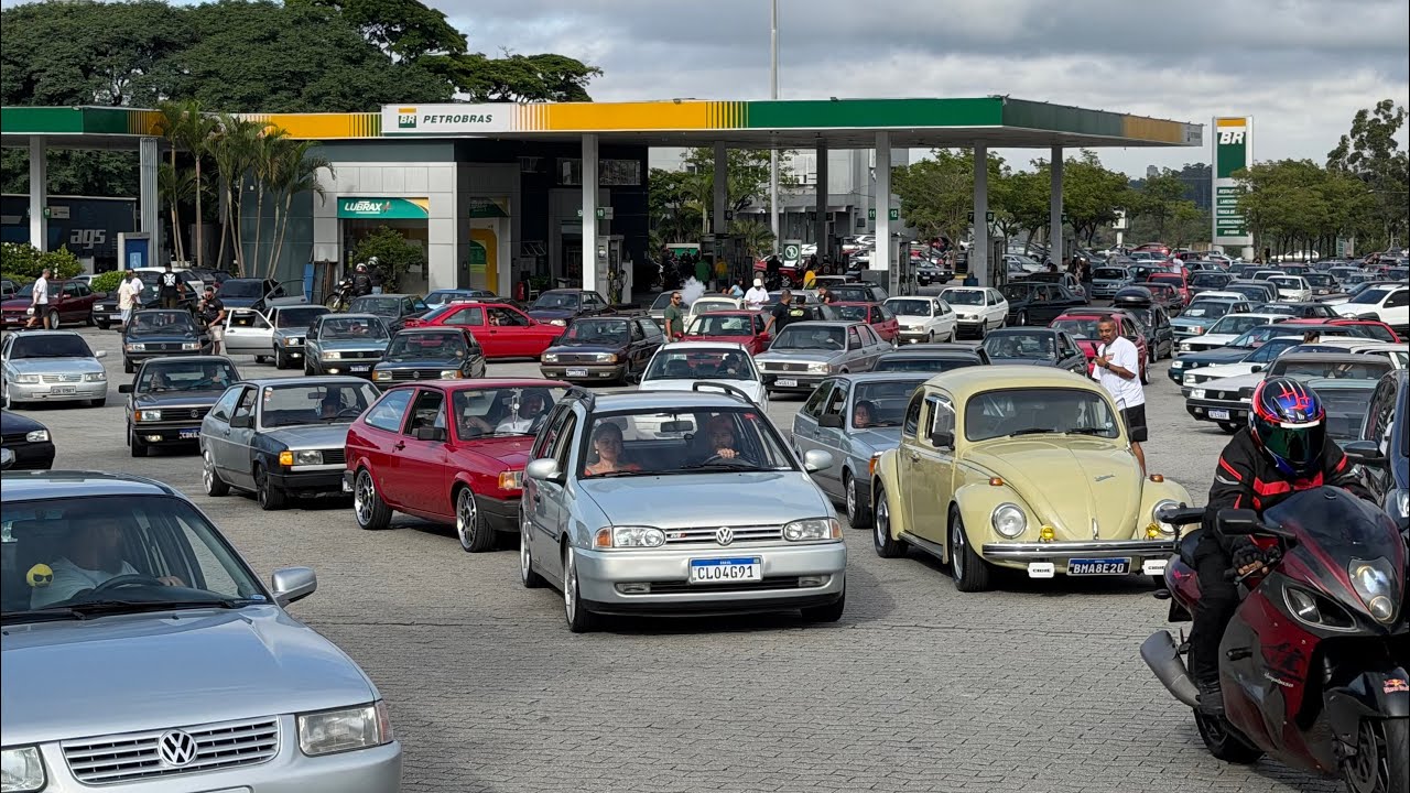 PARAMOS O POSTO NO PONTO DE ENCONTRO PARA O PÉ NA ESTRADA!! MAIS DE 400 CARROS ESPERANDO A RODAGEM!!