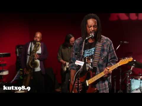 Black Joe Lewis - Freakin' Out