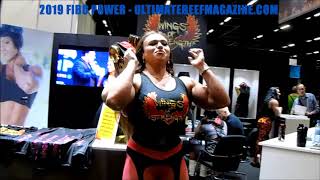 2019 Fibo Power Nataliya Kuznetsova Incontra Un Fan