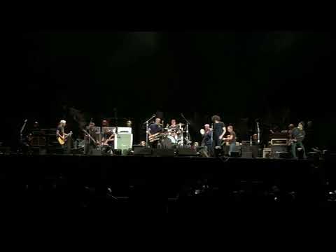 Pearl Jam - Kick Out The Jams - feat MC5 Wayne Kramer and Kim Thayil from Soundgarden  RW18 Werchter