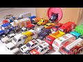 大量の精巧なミニカーが箱から登場!A large number of elaborate miniature cars are now available from the box!