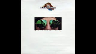 Video thumbnail of "The Doobie Brothers - Rio ℗ 1976"