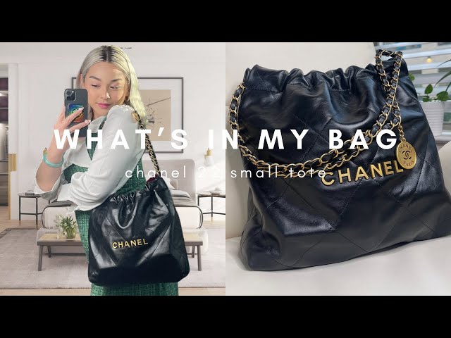 WHAT'S IN MY BAG 2022  Chanel 22 Small Tote Bag 