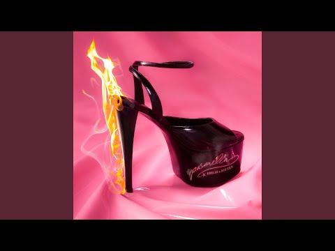 Emilia & Six Sex - pasarella 👠