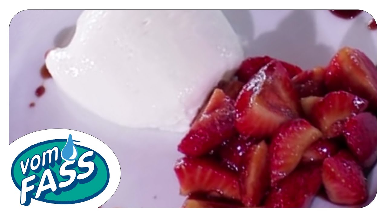 Dessert-Rezept: Erdbeeren mit grünem Pfeffer und Joghurt-Mousse | VOM ...