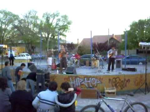 RODRIGO FLORES (Cantautor) en el ANFITEATRO DE GEN...