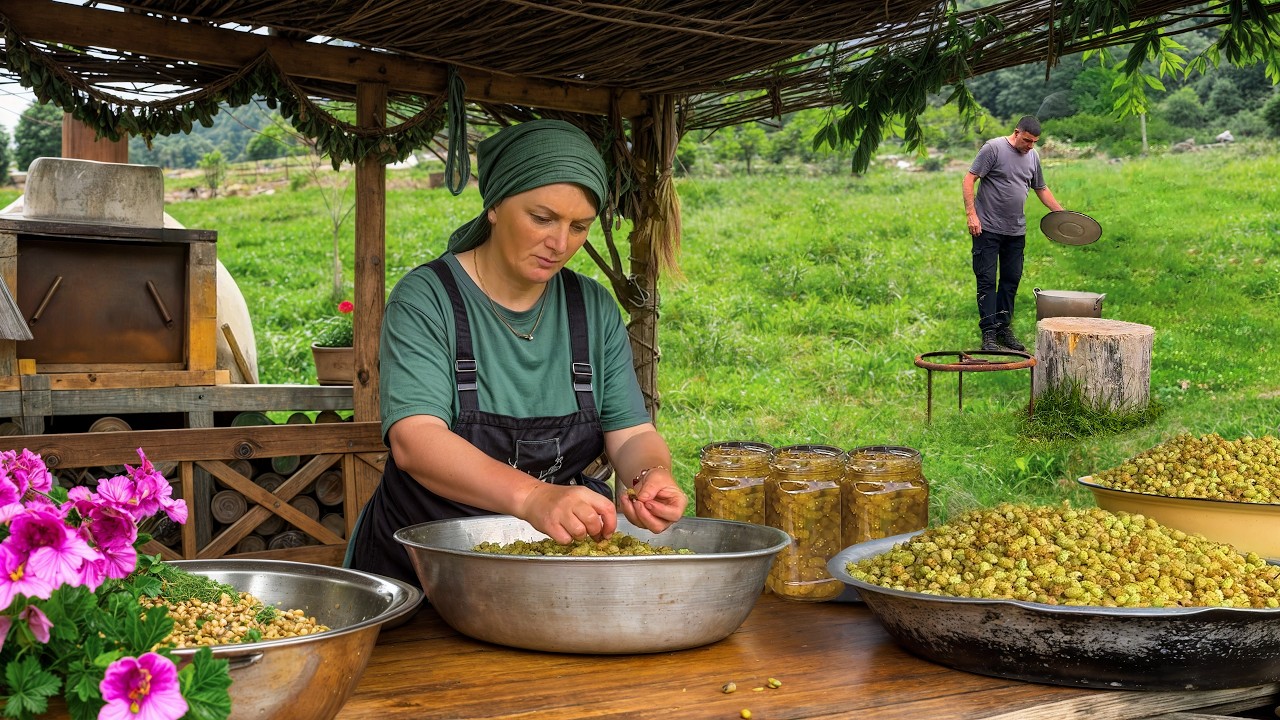 Rustic Mulberry Cooking – From Tree to Homemade Syrup & Jam