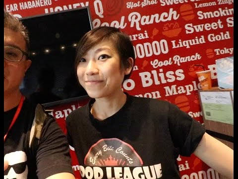 (VLOG) Competitive eating: she ate 88 chicken wings in 8 minutes!