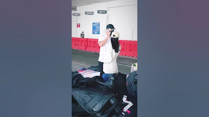 Hyunbin best husband !! always protecting his wife Son Ye Jin !! #binjin #hyunbin #sonyejin - DayDayNews