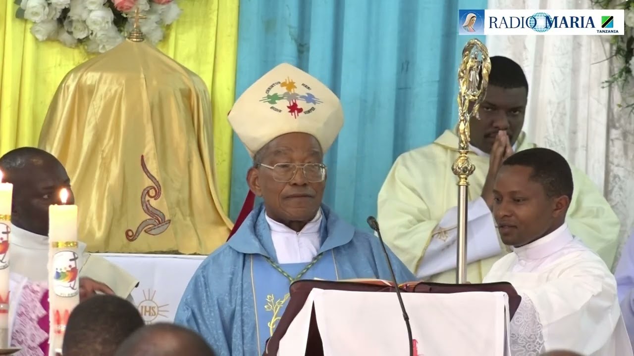 Pokea Baraka Kuu kutoka kwa Askofu Mkuu Mstaafu Josaphat Lebulu || Jubilei Huruma Convent, Rombo