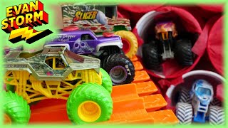 DIY MONSTER TRUCK BOX⚡ Brother VS Sister Challenge