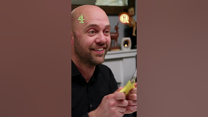 ¿Cómo reaccionarías si alguien trajera un collar de chiles a tu comida? 🤔