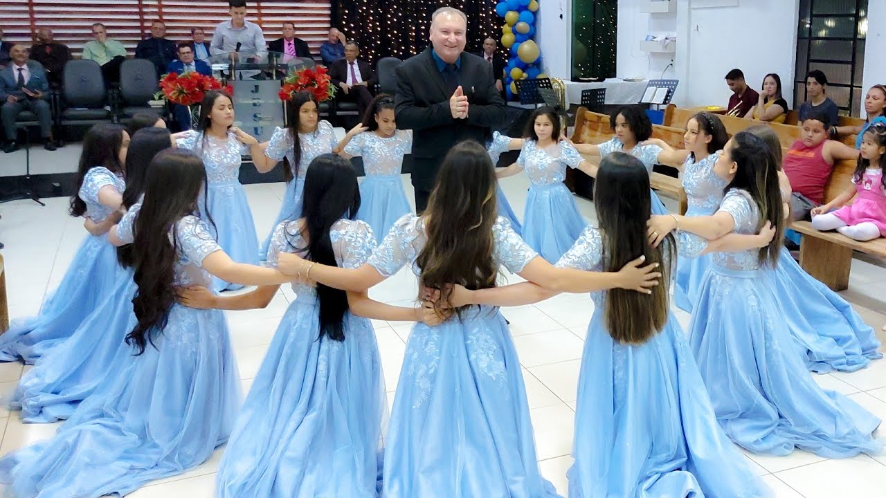 Coreografia em homenagem ao nosso querido pastor! ♡