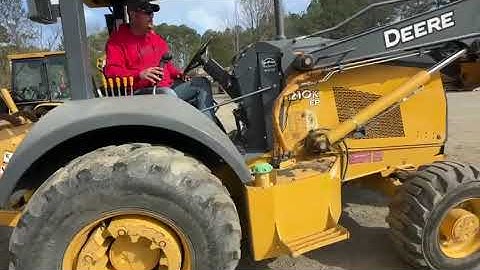 2014 John Deere 210K Skip Loader