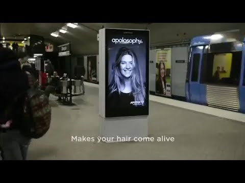 Video: Metro, Billboard Og Hundehus