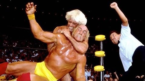 Hulk Hogan vs Ric Flair:WCW World Heavyweight Champion WCW Bash At The Beach 1994