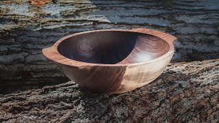 Woodturning a Traditional Walnut Dough Bowl on the Lathe