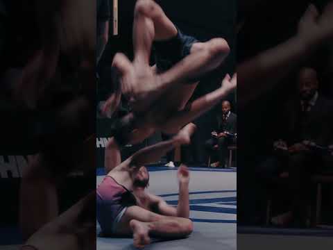 Backflip into a kneebar is crazy 😂