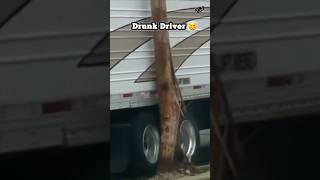 Driver Misjudges Turn… Watch This 🧐🚛 #truckdriver #usa #truck