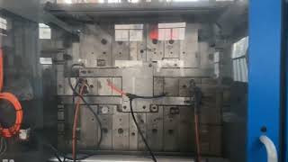 stack mold injection molding