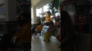 Bumil Nunggu Giliran