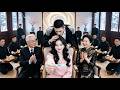 Transmigrated as novel villainess, cling to handsome husband, reverse fate be spoiled by family