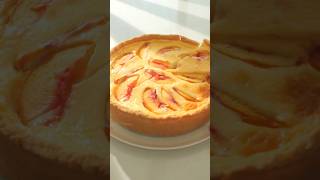 Сметанный пирог с персиками