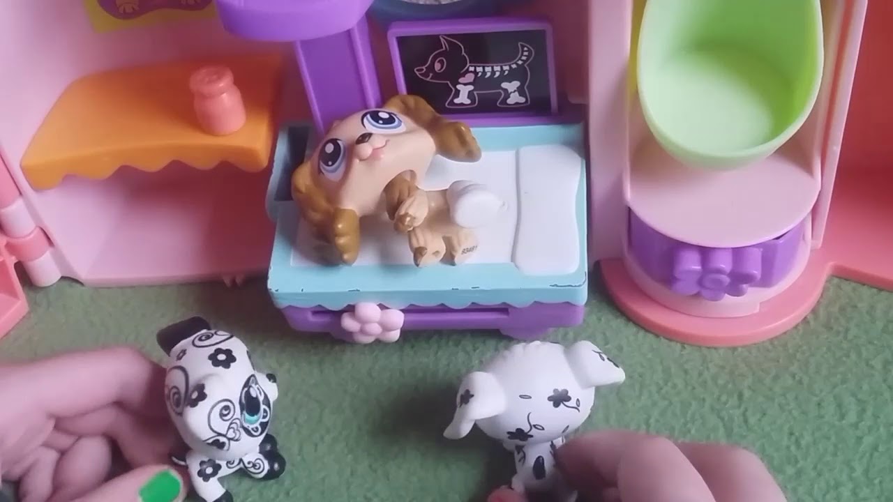 LPS Hospital Playing With Kids Toys YouTube