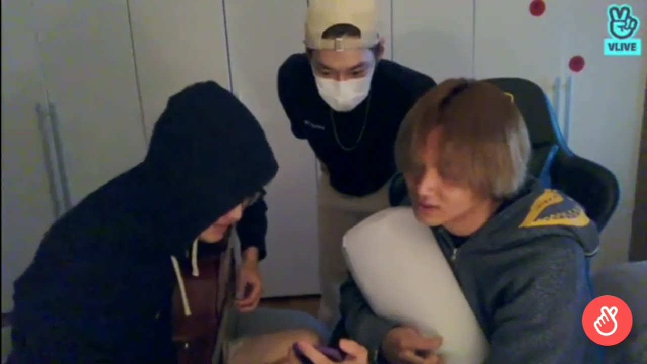 Doyoung & Haechan (ft. Mark) sing Cinta Luar Biasa by Andmesh Kamaleng