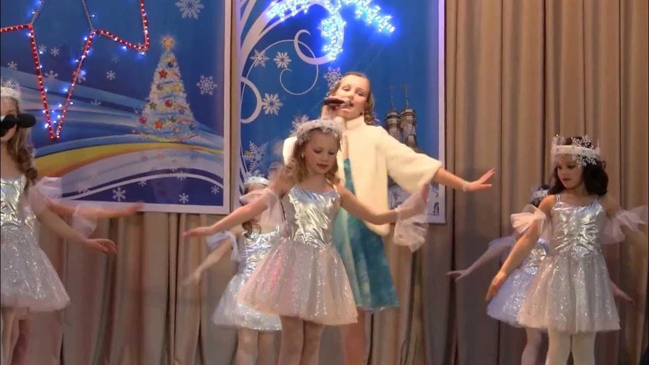 утренник в детском саду новый год снежинки. танец на новый год серебристые снежинки. танец снежинок в детском саду младшая. танец снежинок серебристые снежинки. танец на новый год серебристые снежинки.