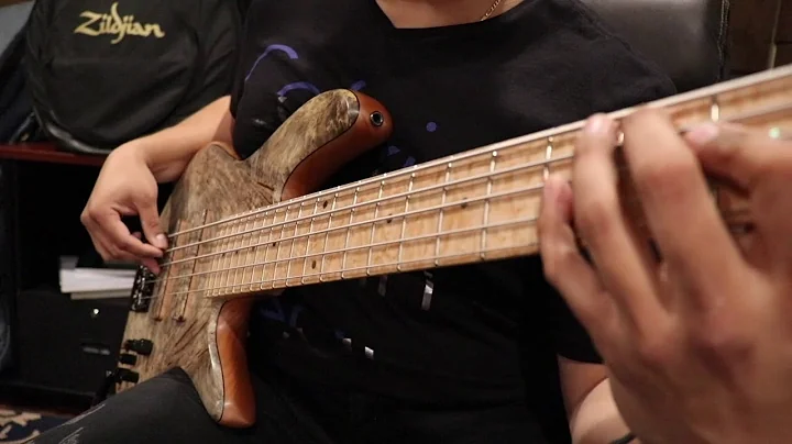 De Periodico Un Gallito  Legado 7 (Bass)