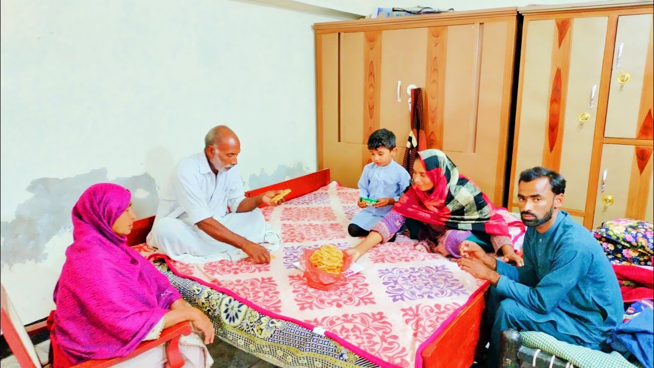 Sab Ka Mu Mitha Karwai Kyoun Ke... - YouTube