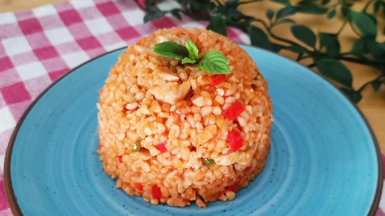 BULGUR PİLAVI TARİFİ / TAVUKLU BULGUR PİLAVI NASIL YAPILIR / YEMEK ...