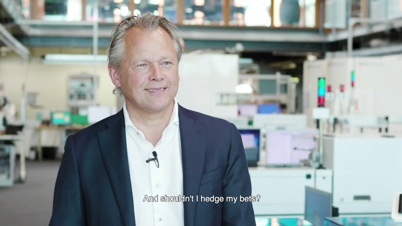 Jetzte Botma, former CEO of Kiestra Lab Automation Discusses Crossing the Chasm by Geoffrey Moore