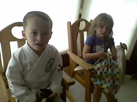 The Annoying Cat Flushing The Toilet Song - YouTube