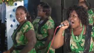 Aic shinyanga Choir Katika Shida zangu live in dar