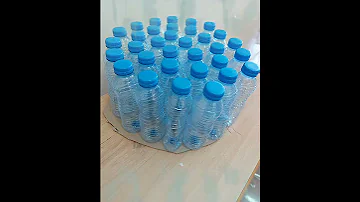 كيفية صنع طاولة صغيرة من علب الماء البلاستيكية 
