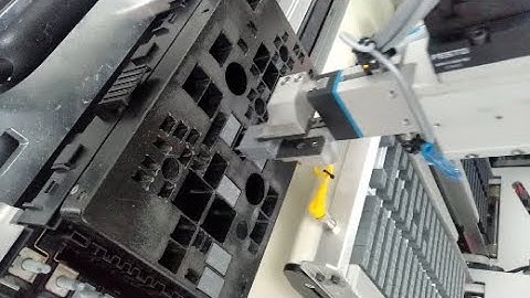 Multiple Epson C8 Six Axis Robot with Keyence Vision System