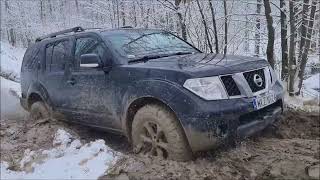 Nissan Pathfinder winter's mud